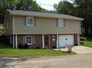 1211 5th St, New Martinsville, WV 26155