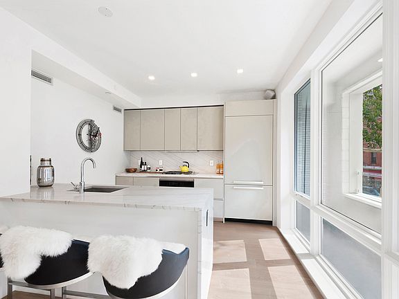 4th image of 355 E 19th St APT 6