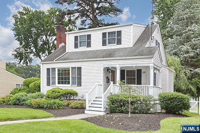 1st image of 55 Beech St