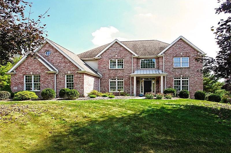1st image of 915 Black Oak Ct