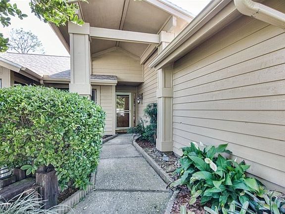 3rd image of 14658 Village Glen Cir