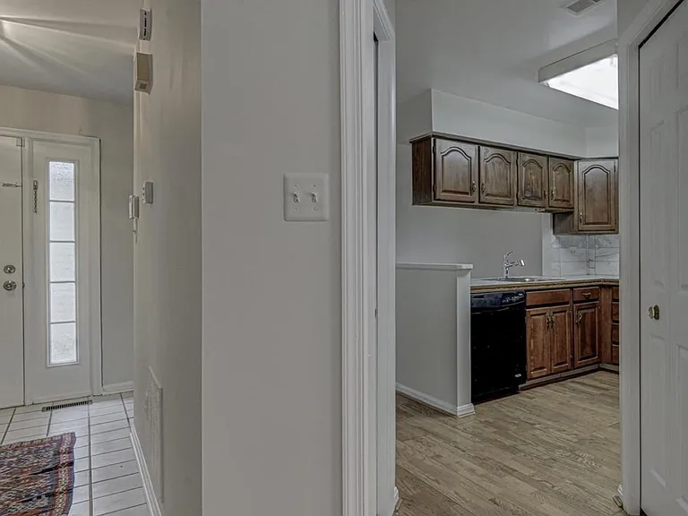 20324 Butterwick Way — Photo 10