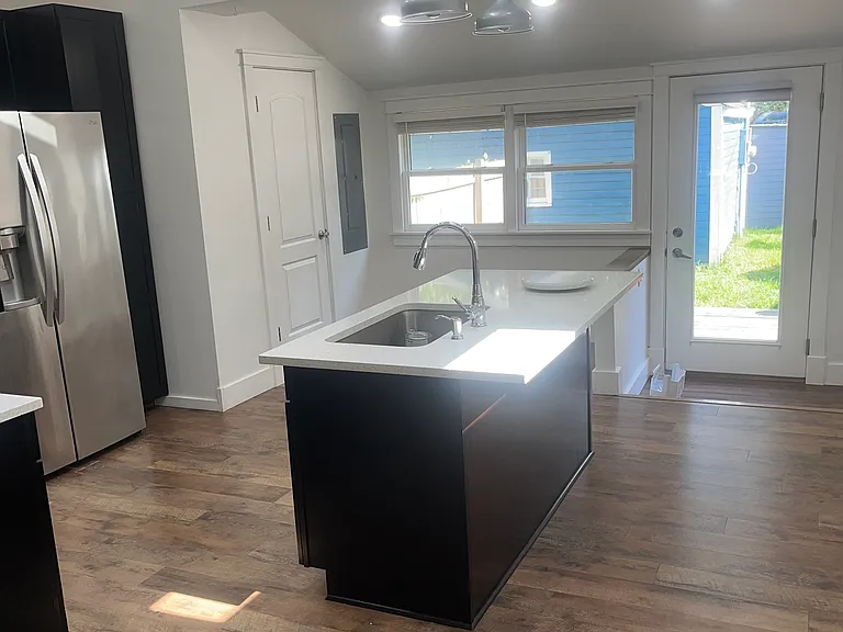 743 Harrison St — Photo 13