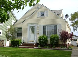 6312 Brownfield Dr, Parma, OH 44129