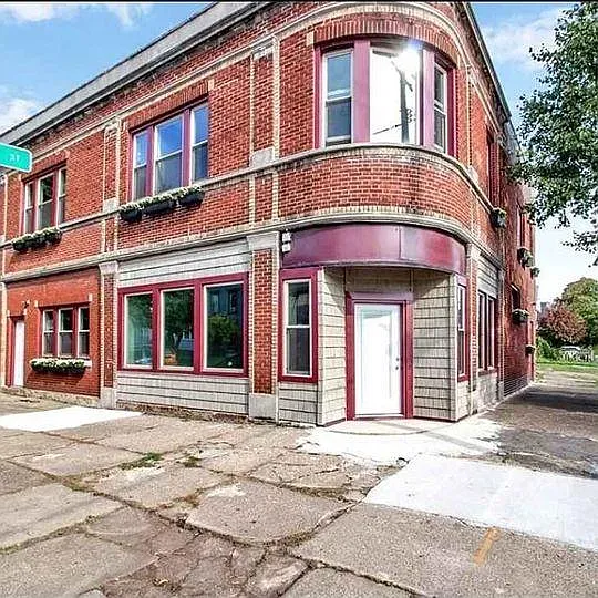 128 Auburn Ave #5