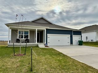 10436 Southerwick Pl, Johnston, IA 50131
