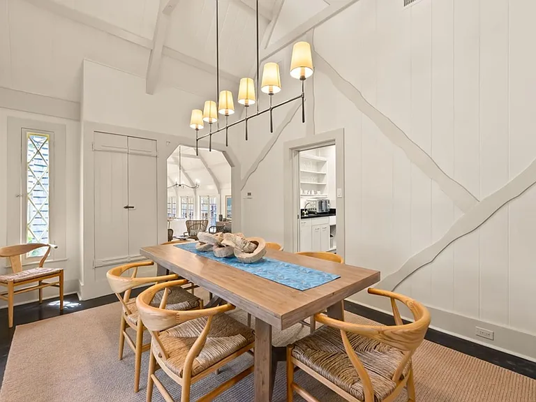 4584 Kahala Ave — Photo 11