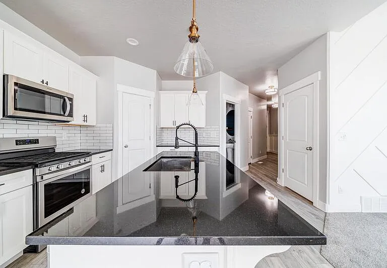 1778 N 3720 W — Photo 7