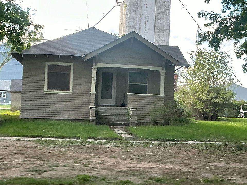 1st image of 407 2nd St