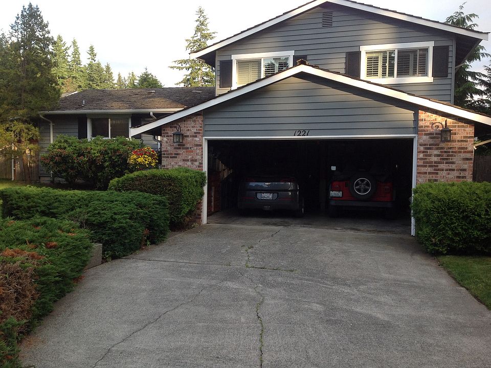 1st image of 1221 NW 199th Pl