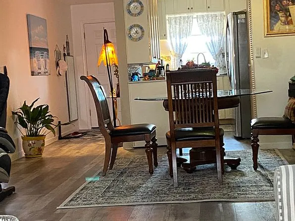 5356 81st St N APT 19, Saint Petersburg, FL 33709