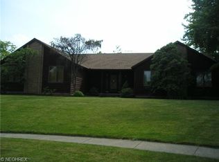 279 Kensington Park Dr, Tallmadge, OH 44278