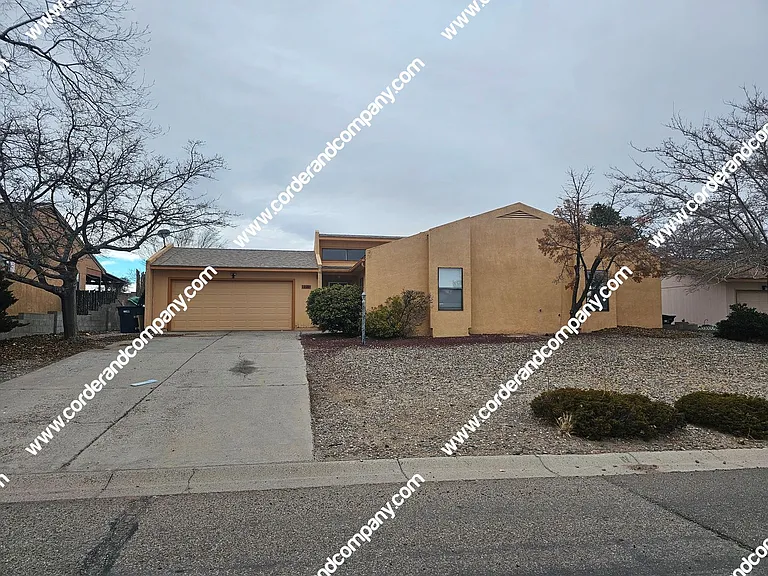 2261 Green Lake Rd NE — Photo 31