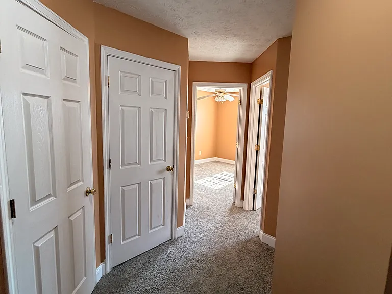 147 Westchester Cir — Photo 4
