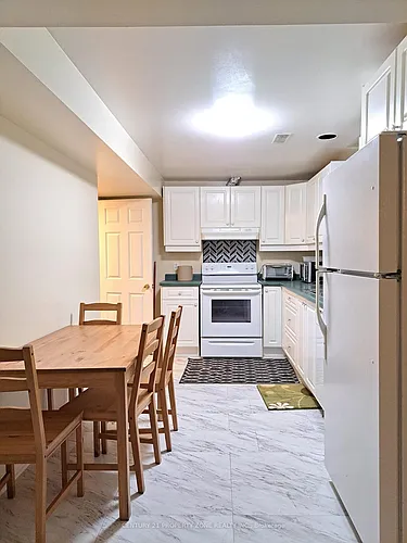 22 Townley Cres #BASEMENT Photo 1 22 Townley Cres #BASEMENT Photo 1