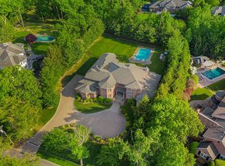 18 Kent Rd, Tenafly, NJ 07670