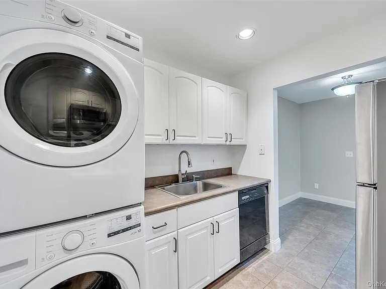 31 Richmond Blvd #1B — Photo 9