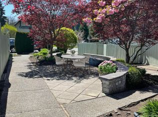 420 Sunset, Issaquah, WA 98027