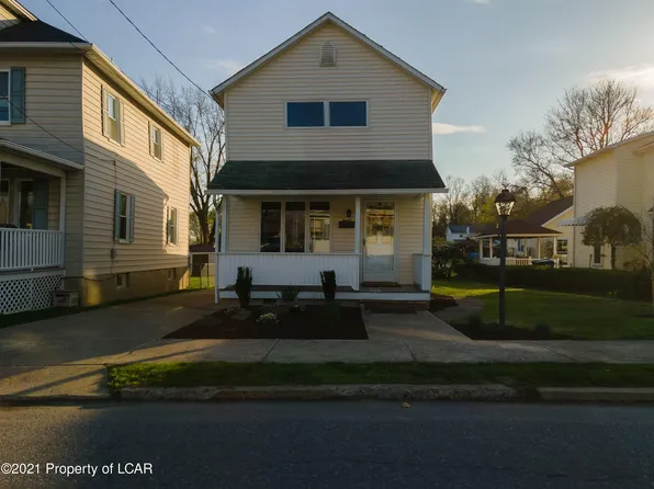 20 W Brady St, West Wyoming, PA 18644