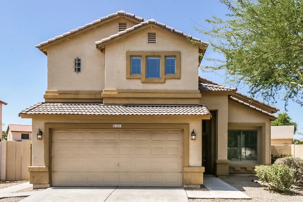 4 bed, 3.0 bath, 2138 sqft, $2,305 — Photo 1