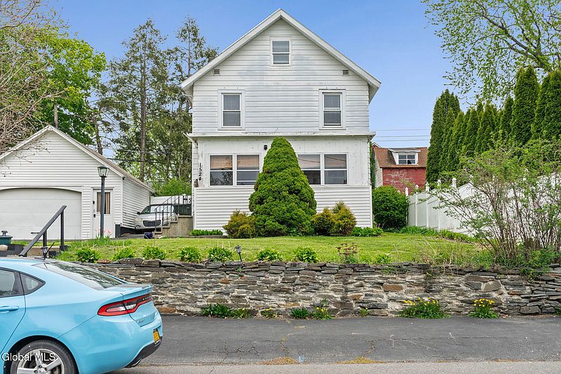 2nd image of 1524 Avenue A