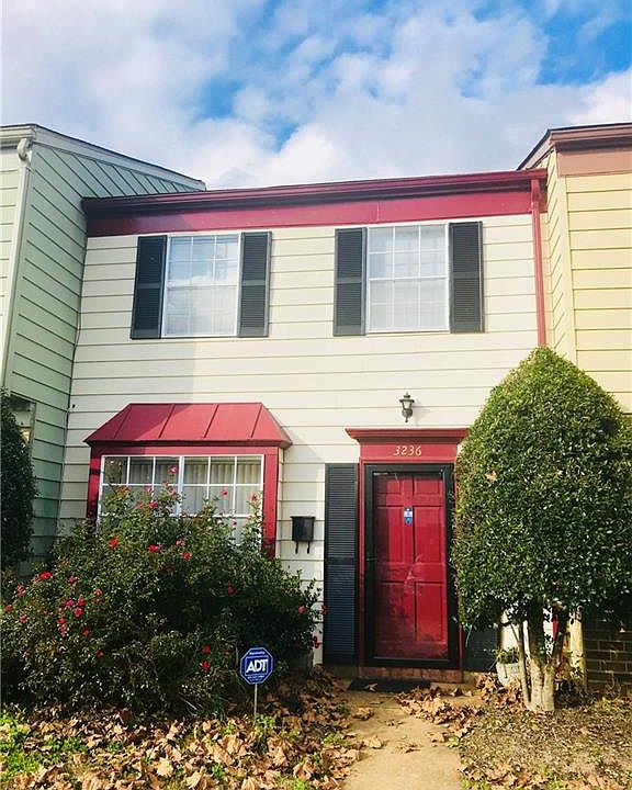 2nd image of 3236 Hunters Mill Cir