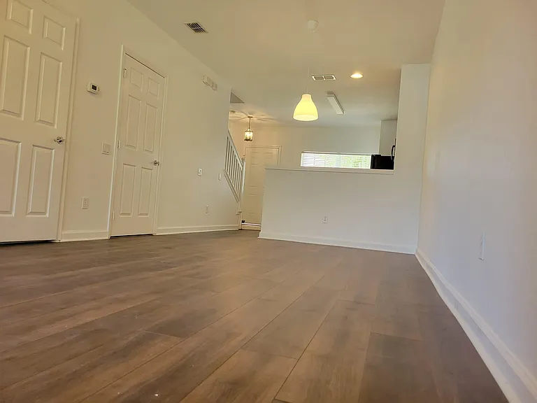 1151 Purdue Ln — Photo 6