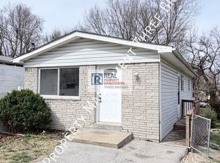 241 Flora Dr, Saint Louis, MO