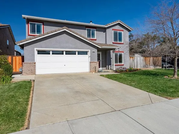 2551 Glenview Dr, Hollister, CA 95023