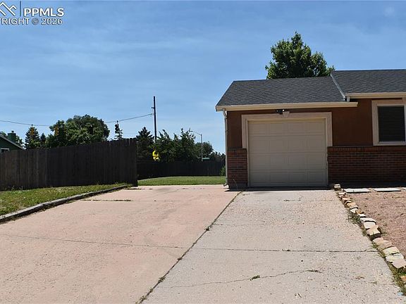 3rd image of 4585 Gatewood Dr