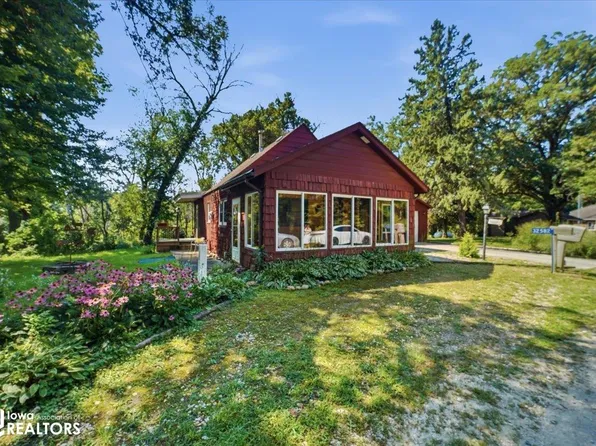 32582 232nd St, Eldora, IA 50627