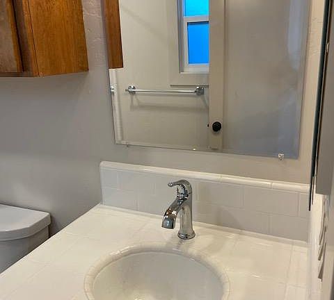 5th image of 2537 E Maroa Ave