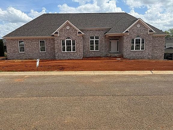 2nd image of 105 Dinah Dr
