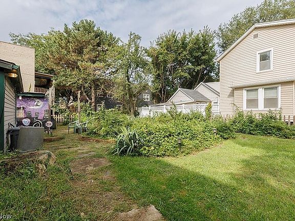 5th image of 1820 W 38th St