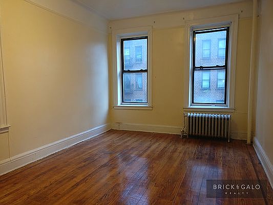 5th image of 2101 Westbury Ct APT 3C
