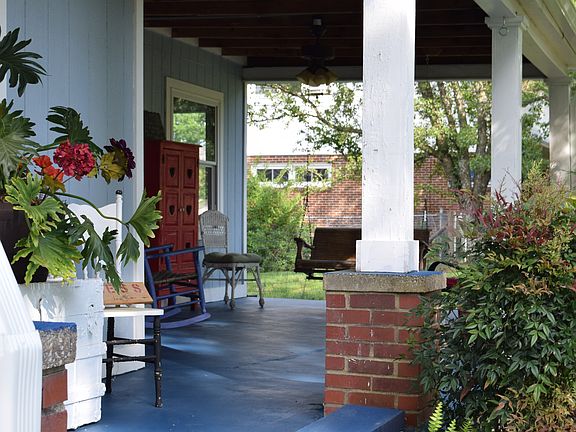 Gorgeous rocking chair porch