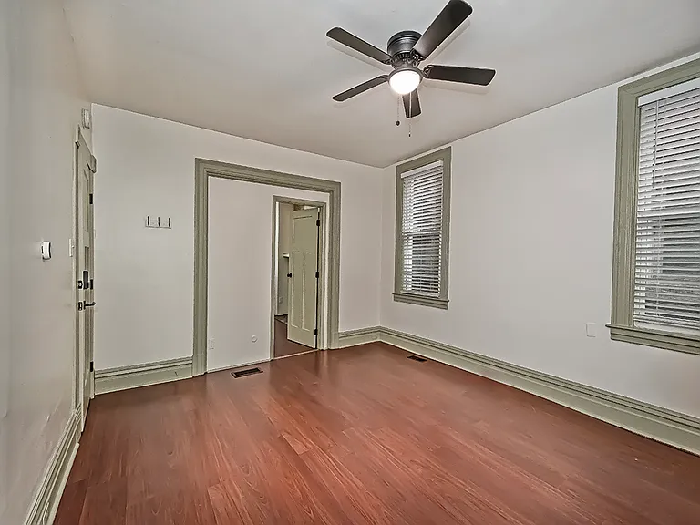 1136 N Euclid Ave #1 — Photo 23