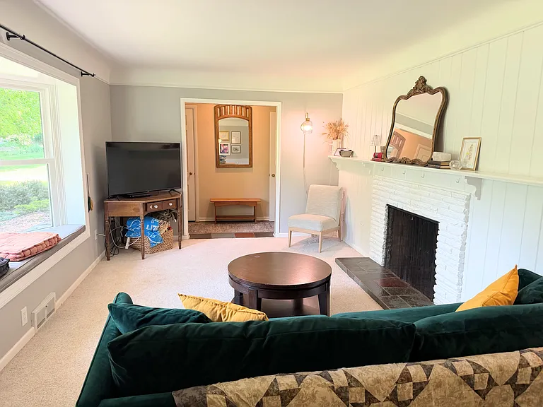 27267 W Forteen Mile Rd — Photo 9