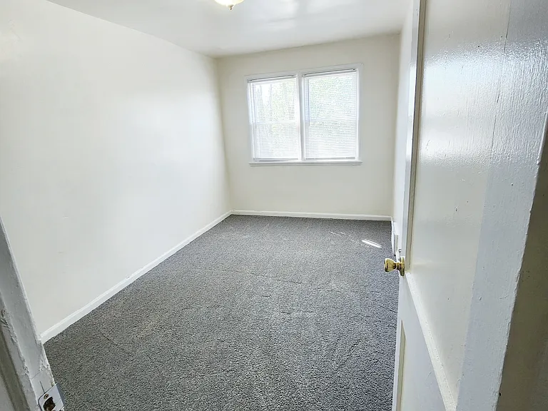 2601 N Heald St — Photo 25