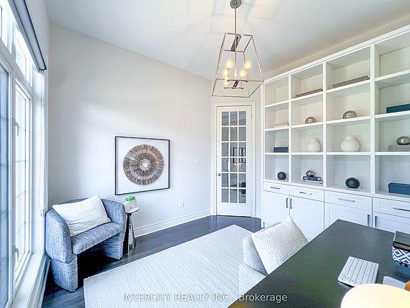 4th image of 35 Cedarpoint Ct