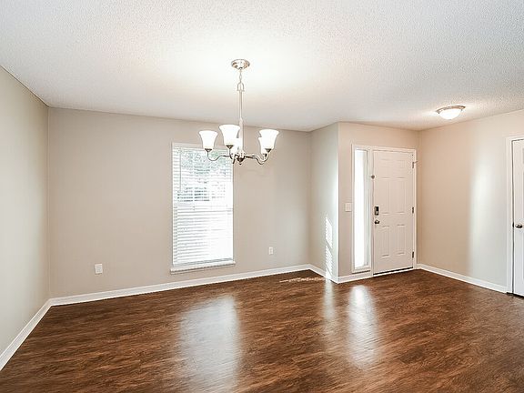 5th image of 3048 Blue Heron Dr N
