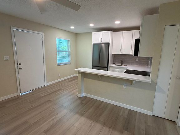 2nd image of 5168 NE 6th Avenue #431