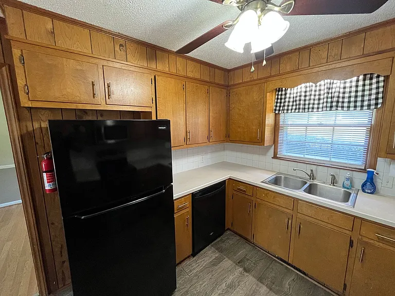 370 Farmbrooke Ln — Photo 47