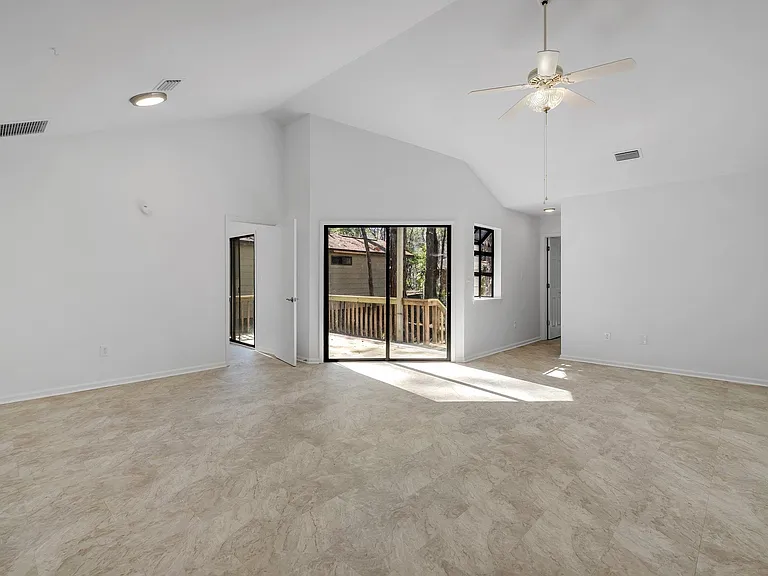 1691 Silverwood Dr — Photo 5