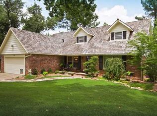 1020 E Bonnie Ln, Fayetteville, AR 72703