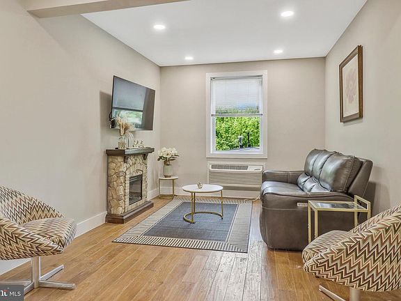 5th image of 3801 Cedar Croft Pl
