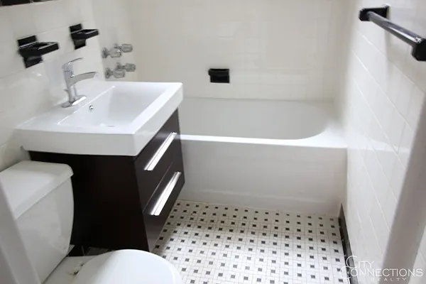 Rented by City Connections Realty | media 25