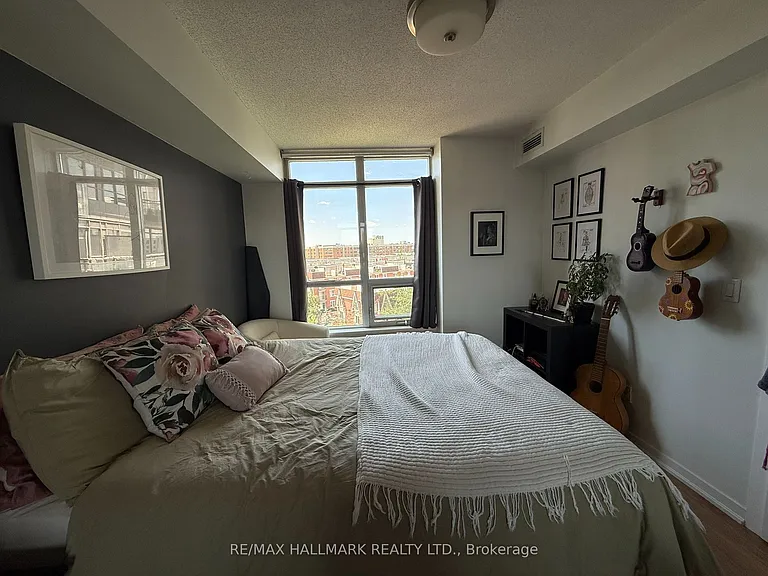 38 Joe Shuster Way W #709 — Photo 17