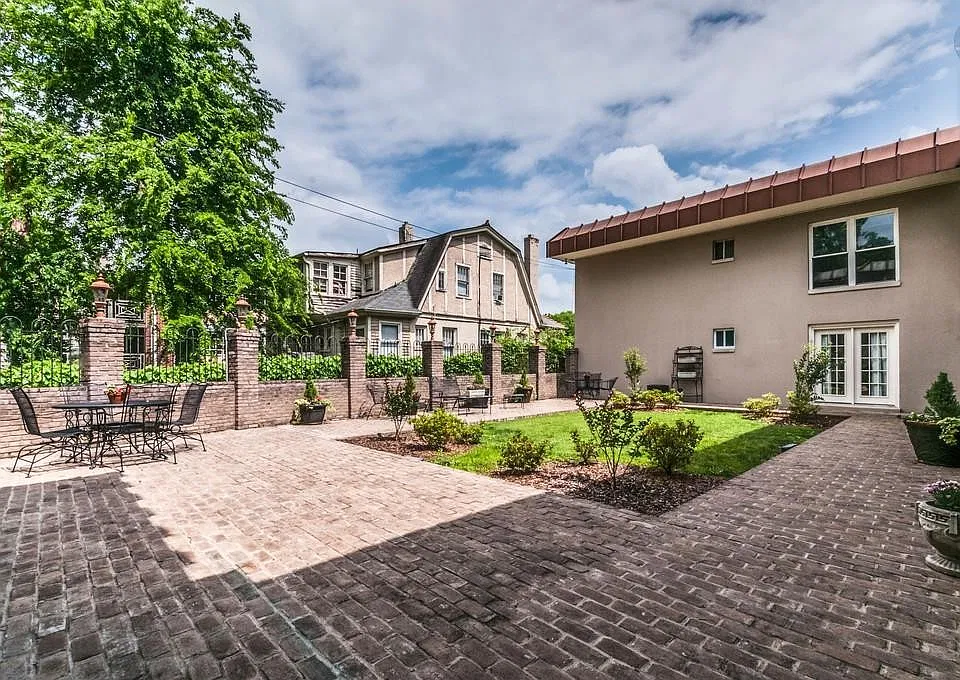 3520 W End Ave #5