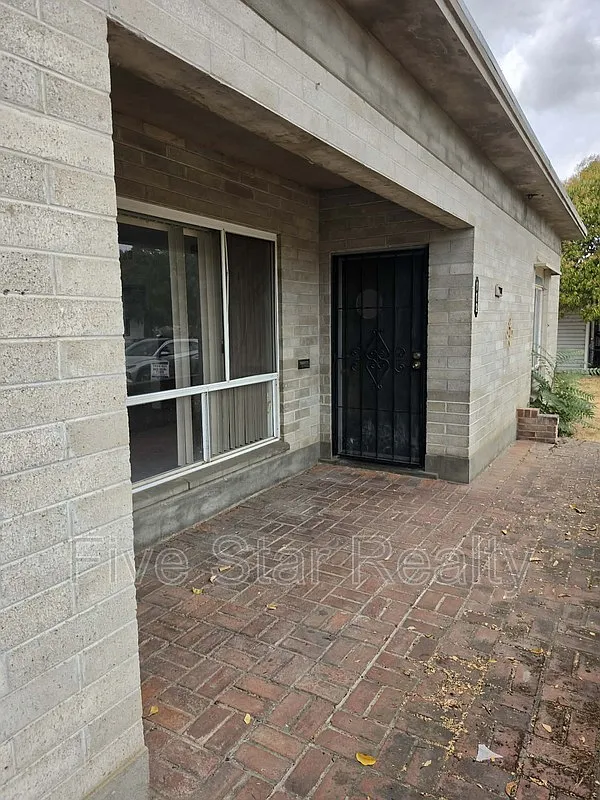 2 bed, 1.0 bath, 850 sqft, $1,450 — Photo 2